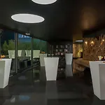 Hotel Doubletree By Hilton Fontana Park 4*