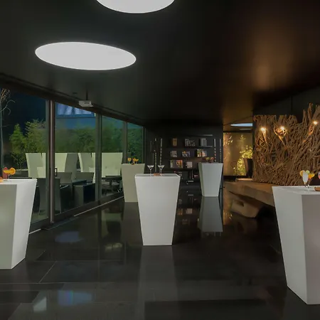 酒店 里斯本丰塔纳公园希尔顿逸林酒店 4*