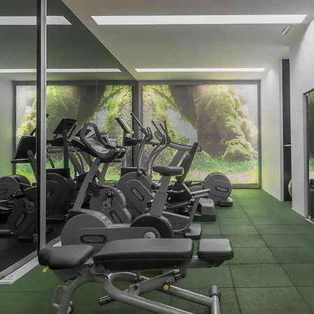 里斯本丰塔纳公园希尔顿逸林酒店