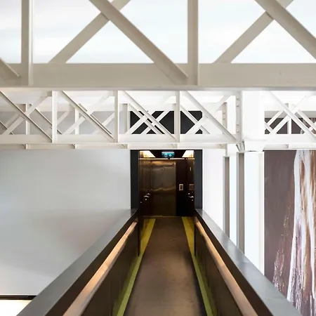 酒店 里斯本丰塔纳公园希尔顿逸林酒店 4*