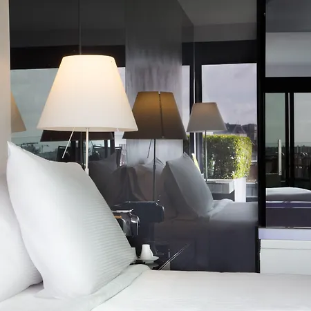 里斯本丰塔纳公园希尔顿逸林酒店 酒店 4*