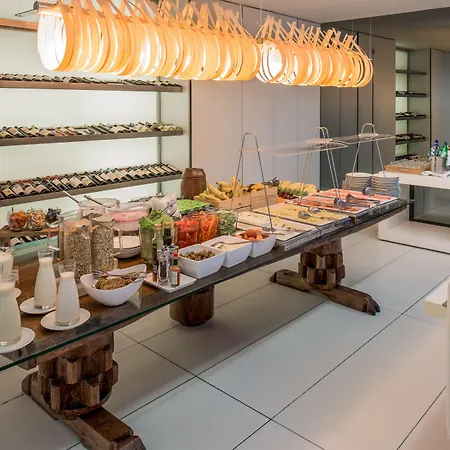 酒店 里斯本丰塔纳公园希尔顿逸林酒店 4*