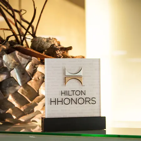 里斯本丰塔纳公园希尔顿逸林酒店 酒店