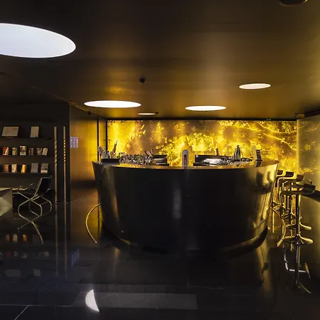 里斯本丰塔纳公园希尔顿逸林酒店 酒店