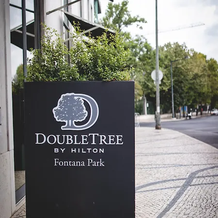 Отель Doubletree By Hilton Fontana Park