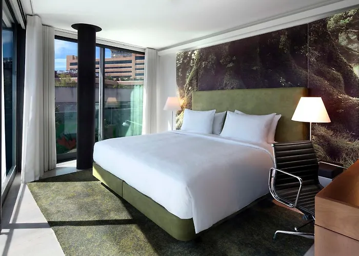 ホテル ダブルツリー バイ ヒルトン フォンタナ パーク 4*