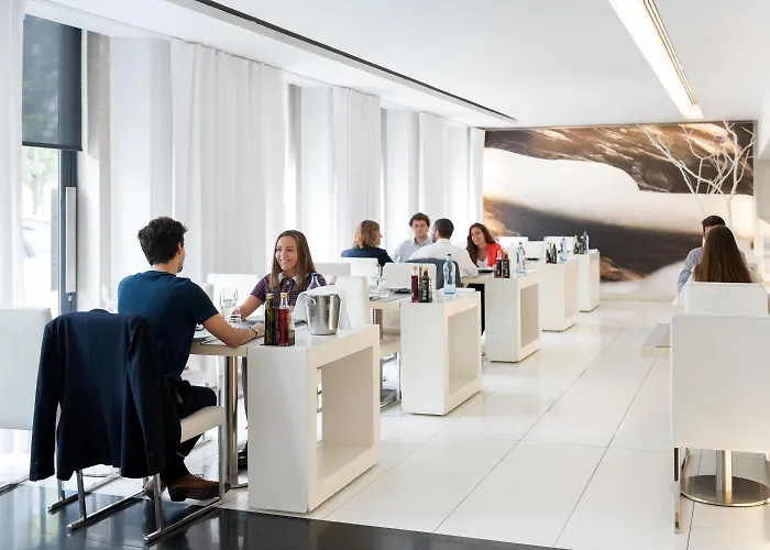 ホテル ダブルツリー バイ ヒルトン フォンタナ パーク 4*