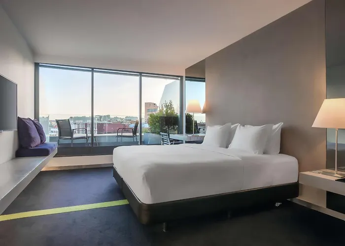 Hotel Doubletree By Hilton Fontana Park 4*