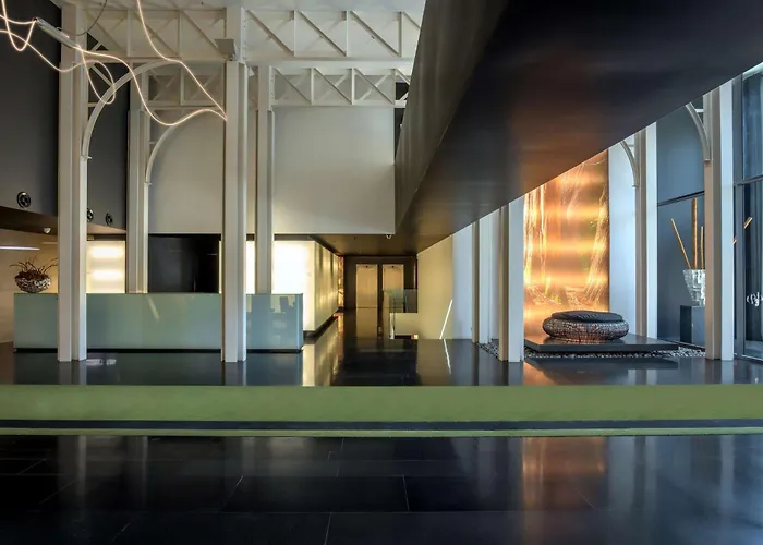 ダブルツリー バイ ヒルトン フォンタナ パーク 4*