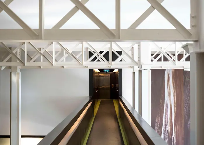 ホテル ダブルツリー バイ ヒルトン フォンタナ パーク 4*