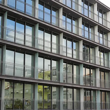 Hotel Doubletree By Hilton Fontana Park 4*