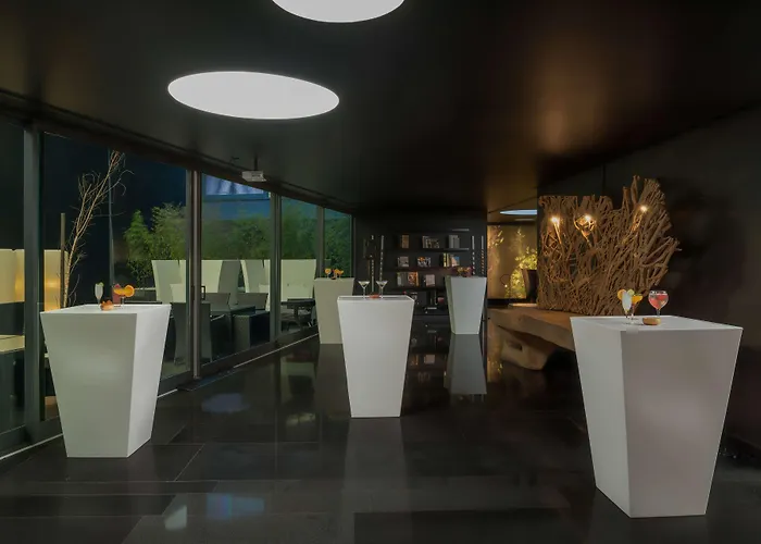 Hotel Doubletree By Hilton Fontana Park 4*