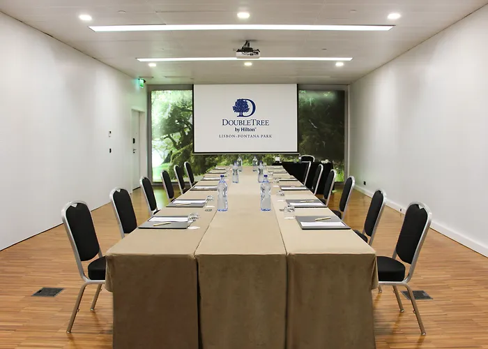 Hotel Doubletree By Hilton Fontana Park